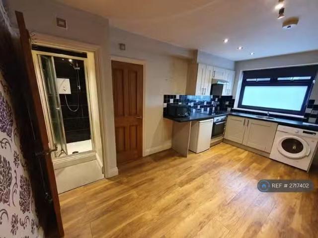 House for rent in New Town, Monks Orchard