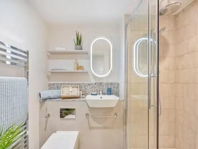 House for rent in Kingston Upon Thames, Greater London