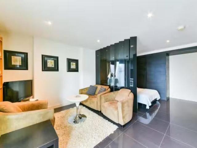 House for rent in Canary Wharf, Greater London