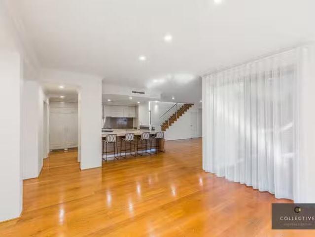House for rent in North Coogee, Western Australia