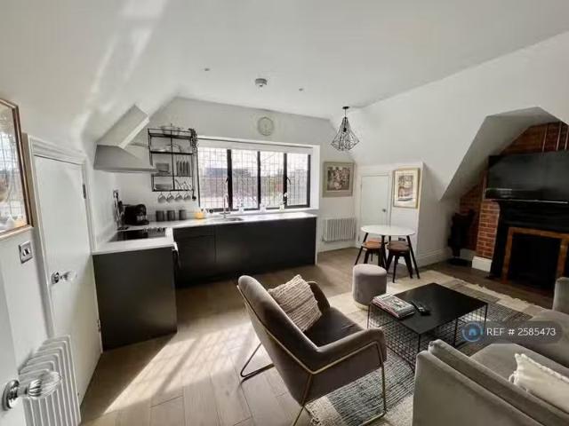 House for rent in Ivy Chimneys, Epping