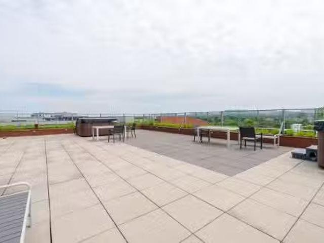 Apartment for rent in Mont-royal, Quebec