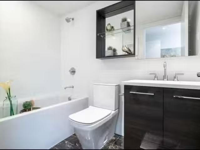 Apartment for rent in Le Val-saint-françois, Quebec