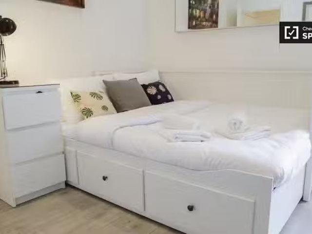 Apartment to rent in Bluebell, North Tipperary