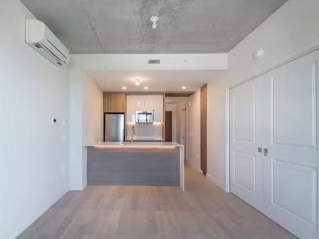 Condo for rent in St. Leonard's, Quebec