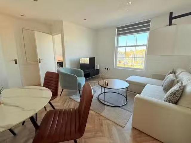 Apartment for rent in Heathlands, East Sussex