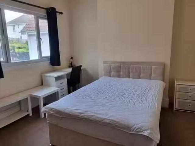 Apartment for rent in Nangreaves, Wales