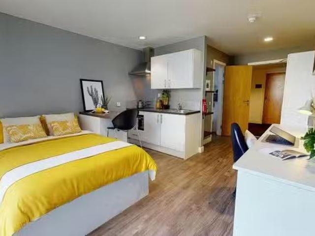Apartment for rent in Hillside, Leith