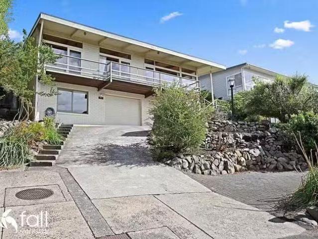 House for rent in Mount Nelson, Tasmania