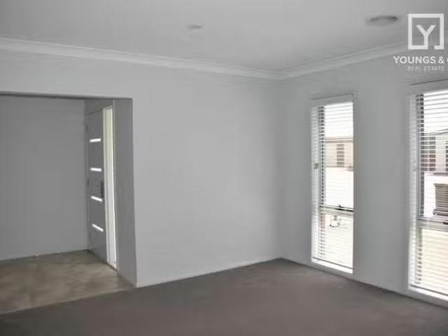 House for rent in Kialla, Victoria
