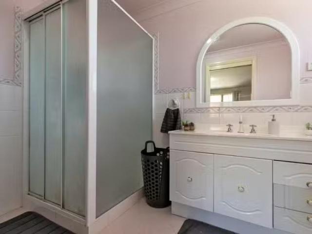 Apartment for rent in Piallamore, New South Wales