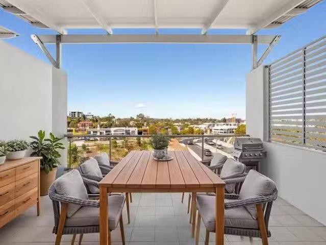 Apartment for rent in Toombul, Queensland