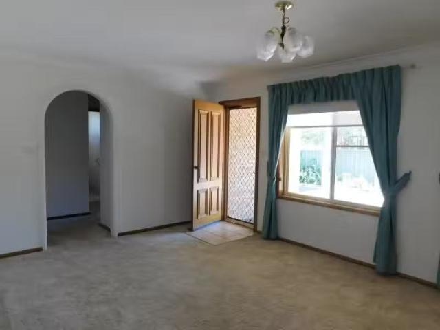 Apartment for rent in Piallamore, New South Wales