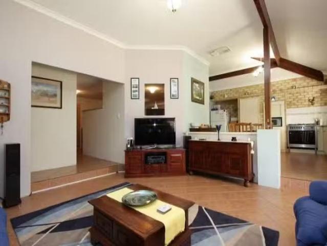 House for rent in Canning Vale, Western Australia