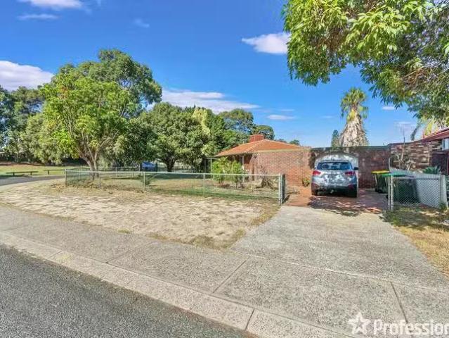 House for rent in Forrestfield, Western Australia
