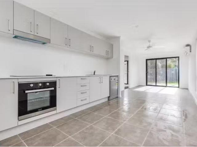 Condo for rent in Ambergate, New South Wales
