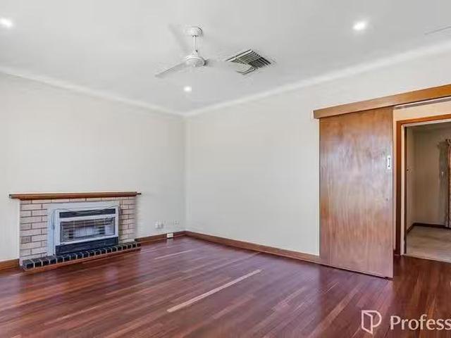House for rent in High Wycombe, Western Australia