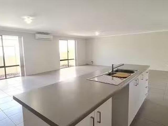 Apartment for rent in Parklands, Western Australia