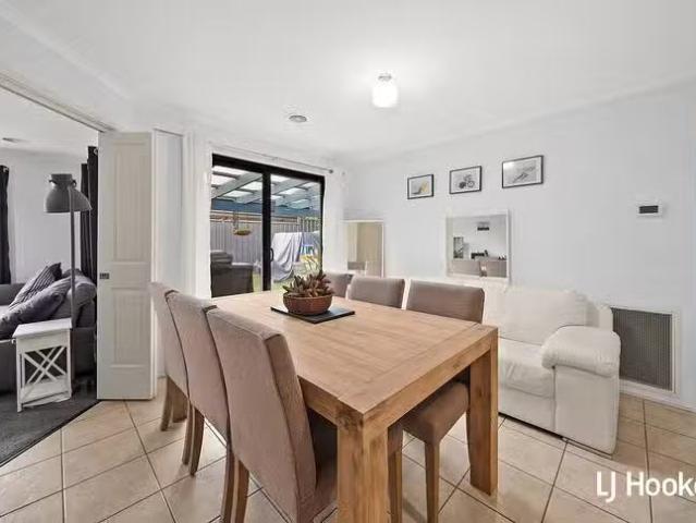 House for rent in Dunlop, Australian Capital Territory