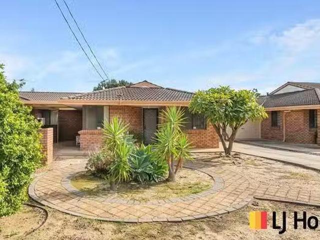 House for rent in Forrestfield, Western Australia