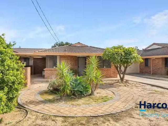 House for rent in Forrestfield, Western Australia