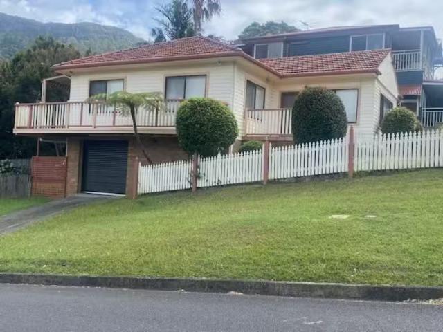 House for rent in Wollongong West, New South Wales