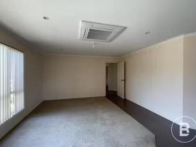 Apartment for rent in Alma, Victoria