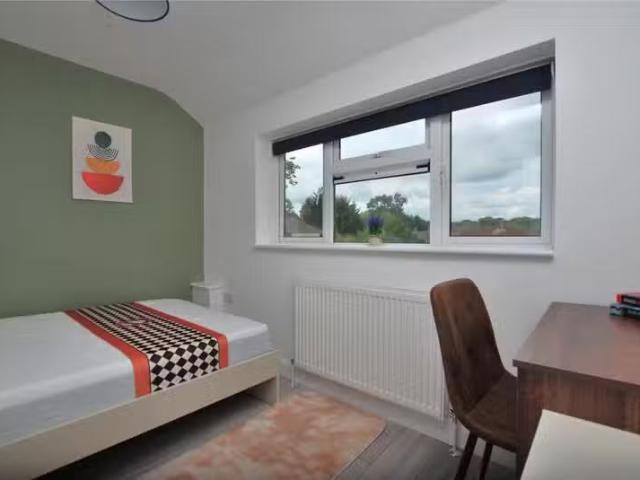 House for rent in Stoughton, Guildford