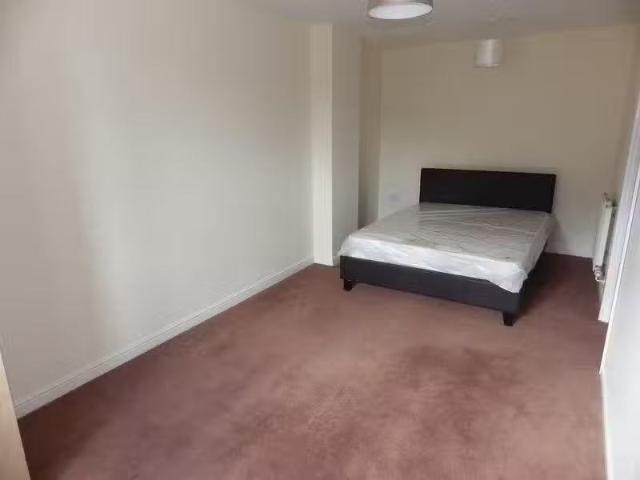 House for rent in Loxford, Greater London