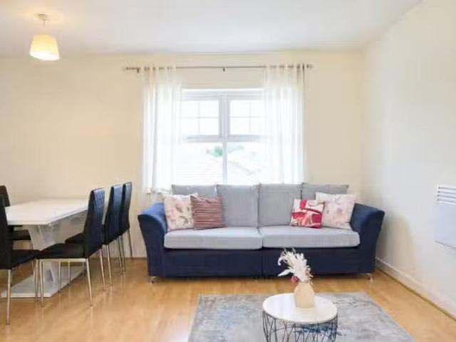Apartment for rent in Burnt Oak, Greater London