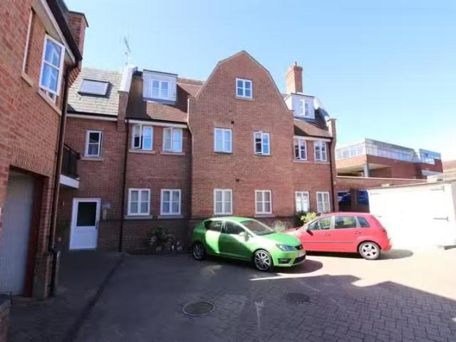 Apartment for rent in Sunnymede, Billericay