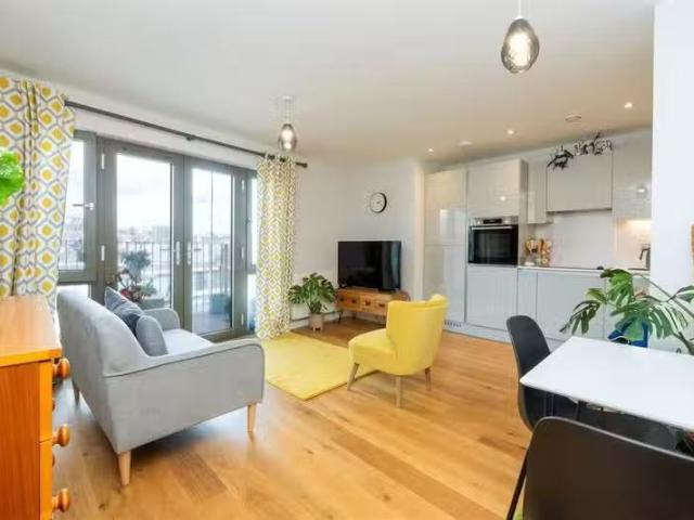 Apartment for rent in Wapping Wharf, Feckenham
