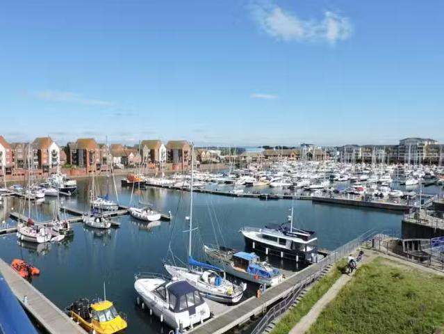 House for rent in Sovereign Harbour, Eastbourne