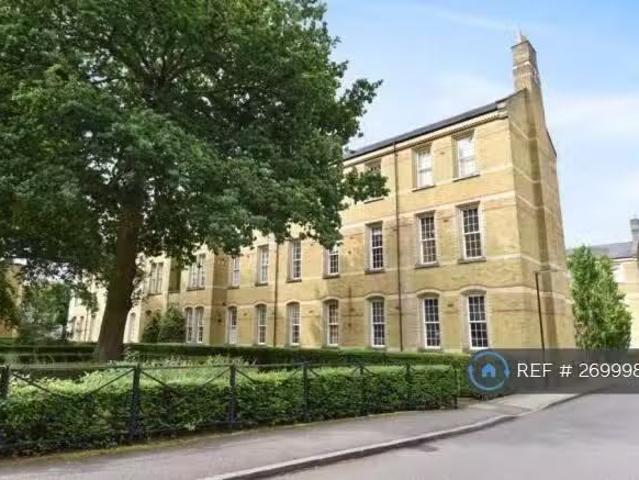 House for rent in Caterham on the Hill, Hillview