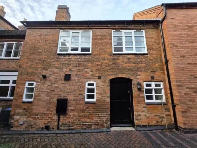 House for rent in Leyfields, Kettlebrook