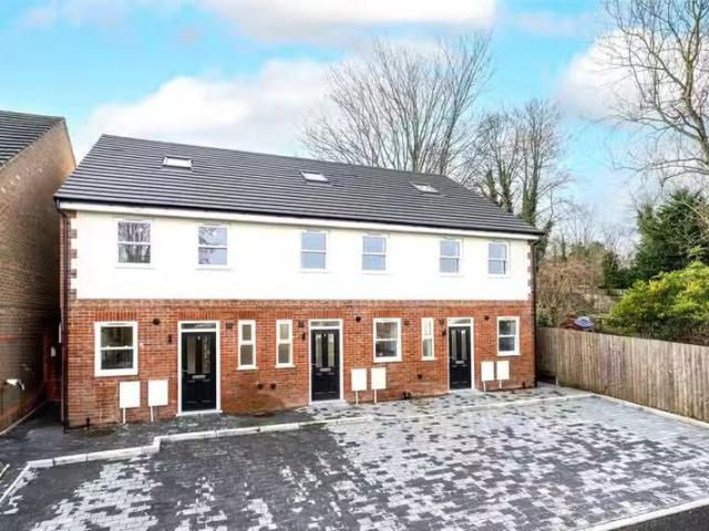 House for rent in Pouchen End, Hertfordshire