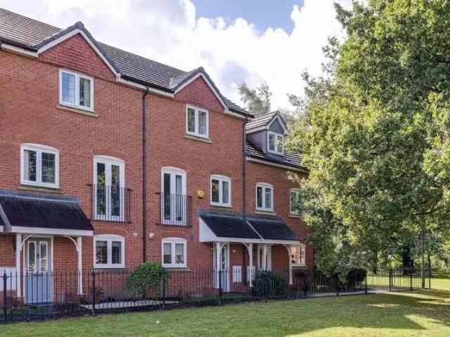 House for rent in Rossmore, Cheshire