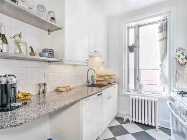 Condo for rent in St. Leonard's, Quebec