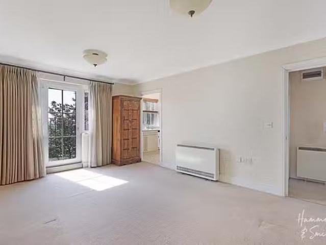 Apartment for rent in Ivy Chimneys, Epping