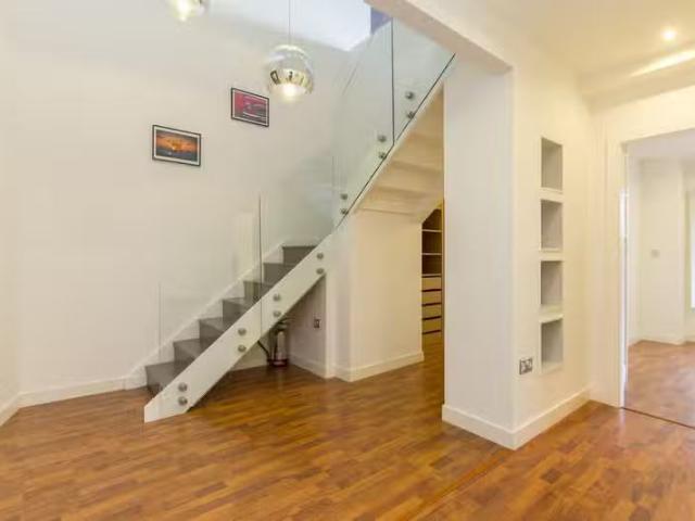 Apartment for rent in Tenby, Wales