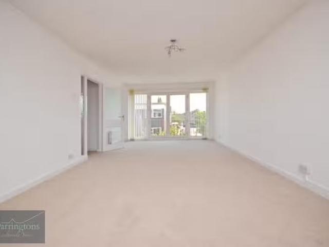 Apartment for rent in Navestock Side, Essex
