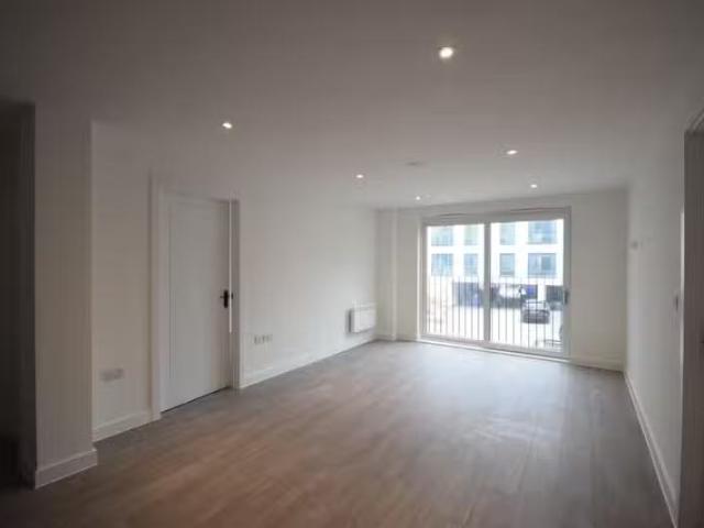 Apartment for rent in Upper Hale, Fole