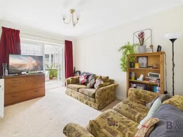 House for rent in Kingswood