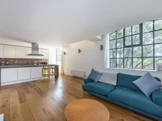 House for rent in Five Acres, Hertfordshire