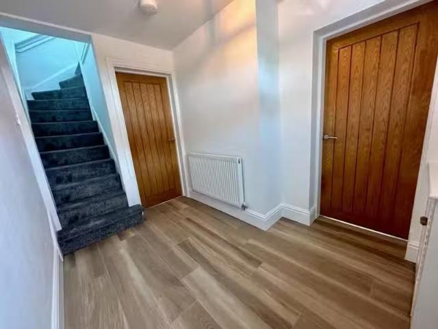 House for rent in Surrey
