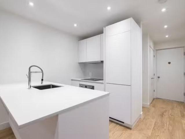 Condo for rent in St. Leonard's, Quebec