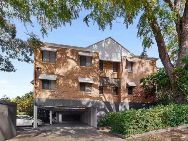 House for rent in Taringa, Greater Brisbane