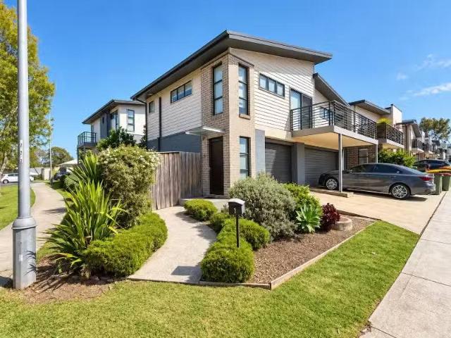 Condo for rent in Sydney, New South Wales