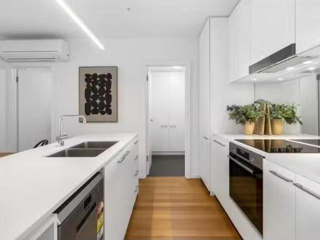 Apartment for rent in Adelaide