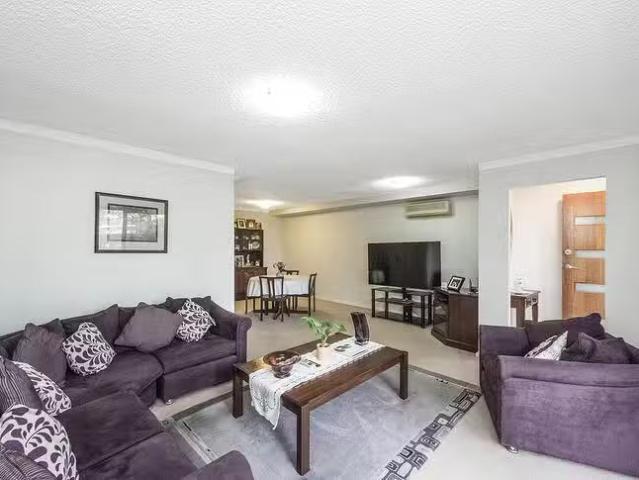 House for rent in Como, Western Australia
